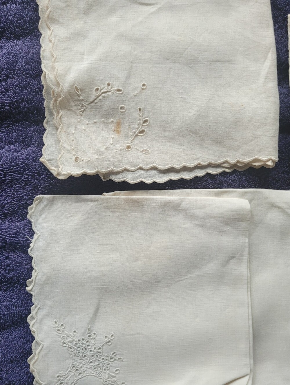 Vintage White & Cream Embroidered Linen Table Handkerchief Set - Picture 7 of 9